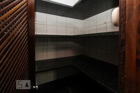 Casa à venda com 340m², 7 quartos e 2 vagas Casa à venda com 340m², 7 quartos e 2 vagasdispensa