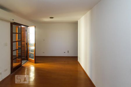 Casa à venda com 340m², 7 quartos e 2 vagas Casa à venda com 340m², 7 quartos e 2 vagasSuite