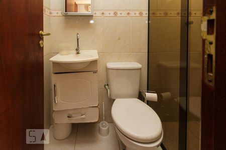 Casa à venda com 340m², 7 quartos e 2 vagas Casa à venda com 340m², 7 quartos e 2 vagasBanheiro da edícula