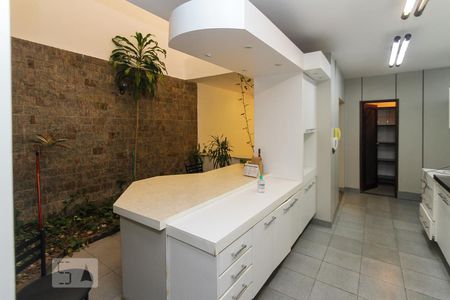 Casa à venda com 340m², 7 quartos e 2 vagas Casa à venda com 340m², 7 quartos e 2 vagasCozinha