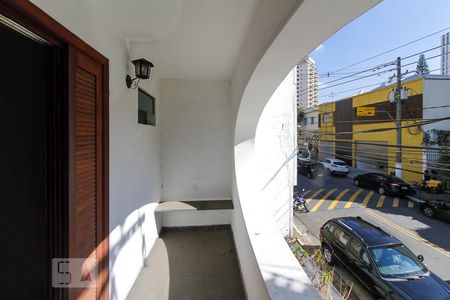 Casa à venda com 340m², 7 quartos e 2 vagas Casa à venda com 340m², 7 quartos e 2 vagasVaranda