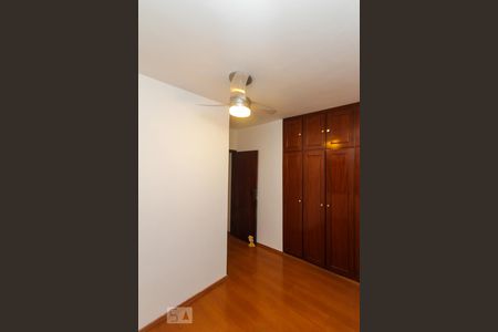 Casa à venda com 340m², 7 quartos e 2 vagas Casa à venda com 340m², 7 quartos e 2 vagasSuite