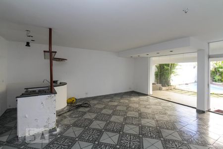 Casa à venda com 340m², 7 quartos e 2 vagas Casa à venda com 340m², 7 quartos e 2 vagasSalão de Festas