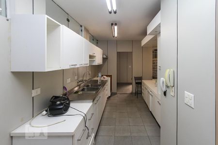 Casa à venda com 340m², 7 quartos e 2 vagas Casa à venda com 340m², 7 quartos e 2 vagasCozinha