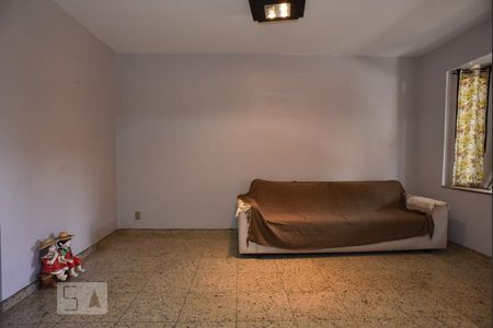 Sala de casa para alugar com 4 quartos, 280m² em Freguesia (jacarepaguá), Rio de Janeiro