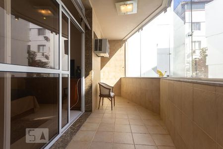 Apartamento à venda com 225m², 3 quartos e 2 vagasVaranda da Suíte