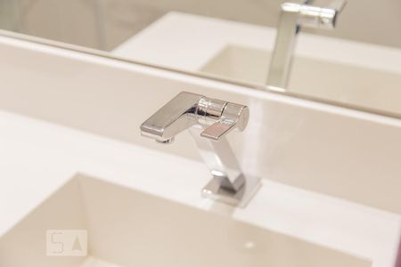 Apartamento à venda com 74m², 2 quartos e 1 vaga Apartamento à venda com 74m², 2 quartos e 1 vagaBanheiro Social