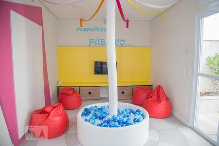 Apartamento à venda com 74m², 2 quartos e 1 vaga Apartamento à venda com 74m², 2 quartos e 1 vagaBrinquedoteca