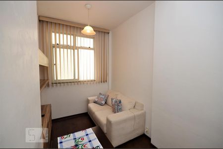 Sala de apartamento para alugar com 1 quarto, 50m² em Catete, Rio de Janeiro