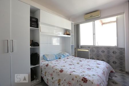 Apartamento à venda com 98m², 2 quartos e 2 vagasQuarto 2 Suíte