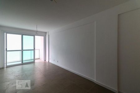 Sala de apartamento para alugar com 3 quartos, 85m² em Recreio dos Bandeirantes, Rio de Janeiro