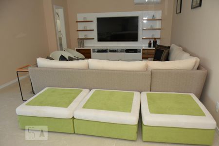 Casa à venda com 460m², 4 quartos e 3 vagasSala 2 andar de cima