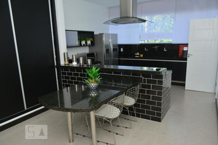 Casa à venda com 460m², 4 quartos e 3 vagasCozinha