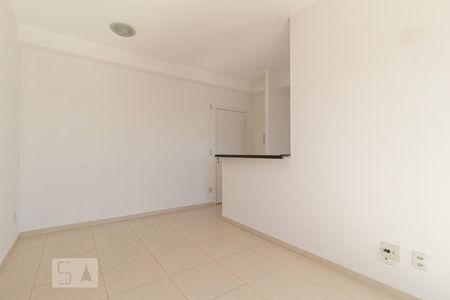 Sala de apartamento para alugar com 2 quartos, 51m² em Umuarama, Osasco