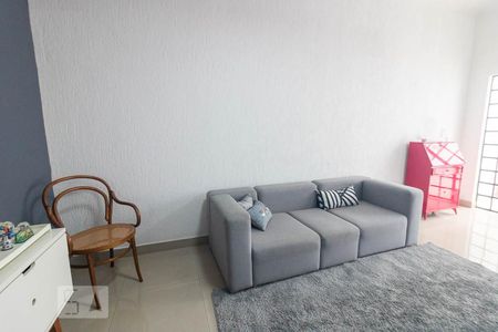 Casa à venda com 298m², 3 quartos e 3 vagasSala 2