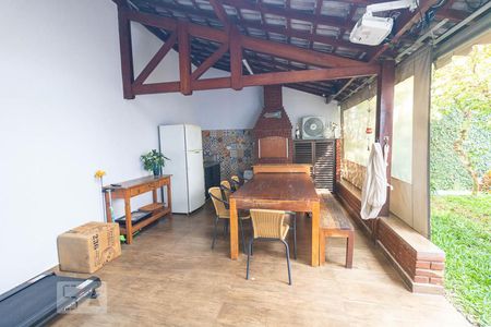 Casa à venda com 298m², 3 quartos e 3 vagasÁrea comum - Churrasqueira