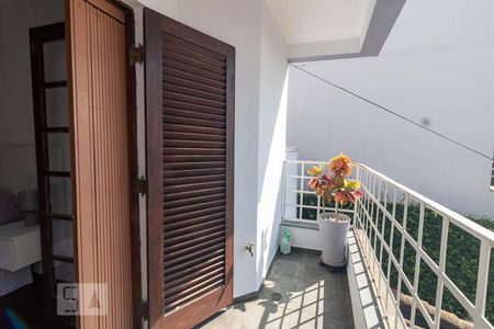 Casa à venda com 298m², 3 quartos e 3 vagasVarada Suíte