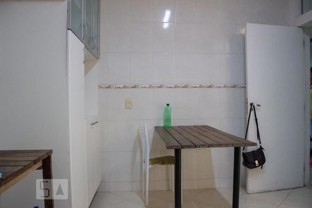 Casa de condomínio à venda com 320m², 6 quartos e 1 vaga Casa de condomínio à venda com 320m², 6 quartos e 1 vagaCozinha
