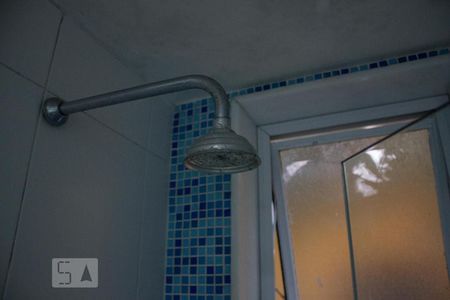 Casa de condomínio à venda com 320m², 6 quartos e 1 vaga Casa de condomínio à venda com 320m², 6 quartos e 1 vagaBanheiro Social 2