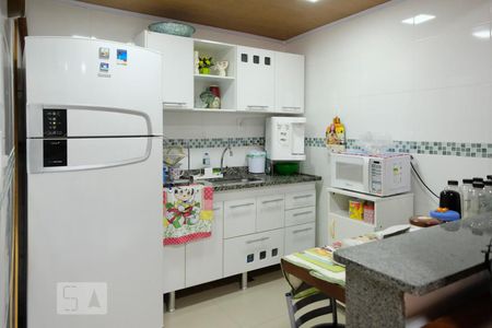 Casa à venda com 90m², 4 quartos e sem vagaCozinha da Kitnet anexa