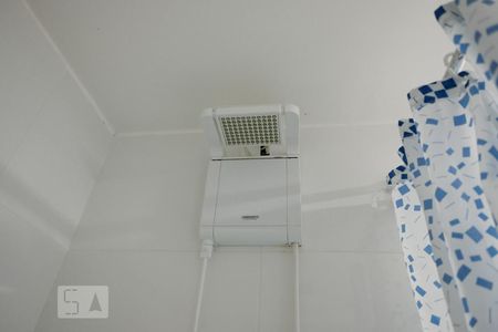 Casa à venda com 90m², 4 quartos e sem vagaBanheiro da Kitnet anexa