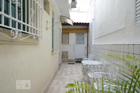 Casa à venda com 90m², 4 quartos e sem vagaÁrea externa