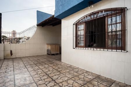 Casa à venda com 264m², 4 quartos e 1 vaga Casa à venda com 264m², 4 quartos e 1 vagaVaranda