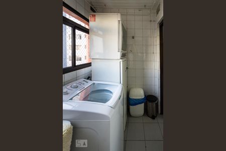 Apartamento à venda com 92m², 2 quartos e 2 vagas Apartamento à venda com 92m², 2 quartos e 2 vagasÁrea de Serviço