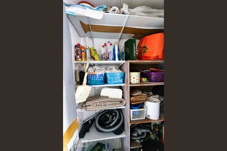 Apartamento à venda com 92m², 2 quartos e 2 vagas Apartamento à venda com 92m², 2 quartos e 2 vagasDespensa