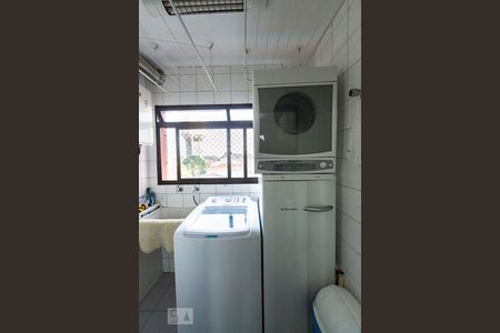 Apartamento à venda com 92m², 2 quartos e 2 vagas Apartamento à venda com 92m², 2 quartos e 2 vagasÁrea de Serviço