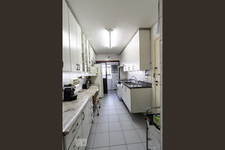 Apartamento à venda com 92m², 2 quartos e 2 vagas Apartamento à venda com 92m², 2 quartos e 2 vagasCozinha