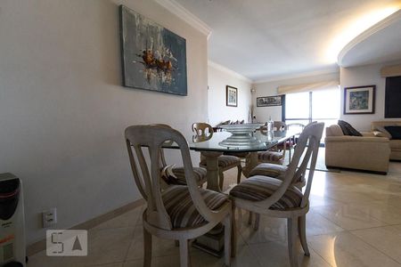 Apartamento à venda com 92m², 2 quartos e 2 vagas Apartamento à venda com 92m², 2 quartos e 2 vagasSala