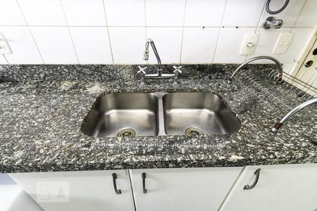 Apartamento à venda com 92m², 2 quartos e 2 vagas Apartamento à venda com 92m², 2 quartos e 2 vagasCozinha