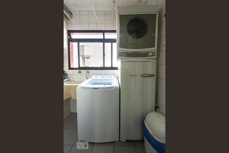 Apartamento à venda com 92m², 2 quartos e 2 vagas Apartamento à venda com 92m², 2 quartos e 2 vagasÁrea de Serviço