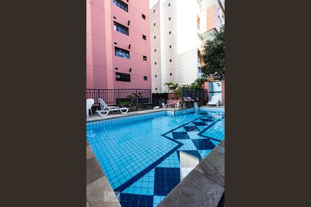 Apartamento à venda com 92m², 2 quartos e 2 vagas Apartamento à venda com 92m², 2 quartos e 2 vagasÁrea comum - Piscina