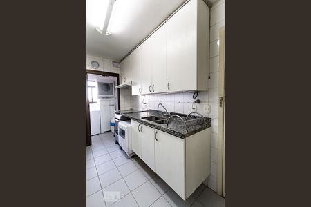 Apartamento à venda com 92m², 2 quartos e 2 vagas Apartamento à venda com 92m², 2 quartos e 2 vagasCozinha