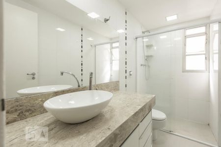 Banheiro de apartamento para alugar com 1 quarto, 46m² em Jardim Paulista, São Paulo