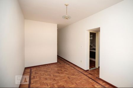 Sala de apartamento para alugar com 1 quarto, 40m² em Madureira, Rio de Janeiro