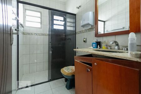 Casa à venda com 280m², 4 quartos e 5 vagas Casa à venda com 280m², 4 quartos e 5 vagasBanheiro