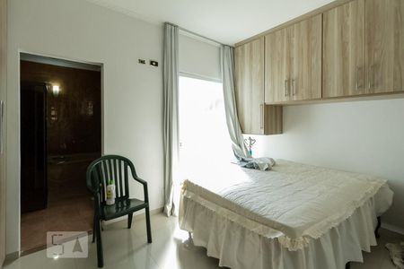 Casa à venda com 280m², 4 quartos e 5 vagas Casa à venda com 280m², 4 quartos e 5 vagassuíte