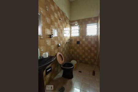 Casa à venda com 280m², 4 quartos e 5 vagas Casa à venda com 280m², 4 quartos e 5 vagasBanheiro de Serviço