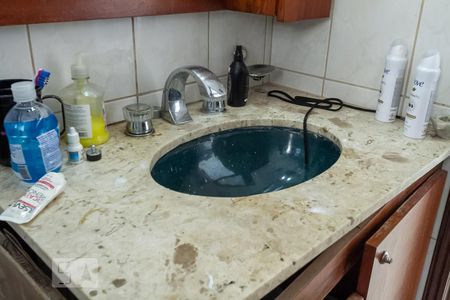 Casa à venda com 280m², 4 quartos e 5 vagas Casa à venda com 280m², 4 quartos e 5 vagasBanheiro