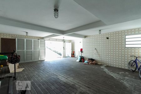 Casa à venda com 280m², 4 quartos e 5 vagas Casa à venda com 280m², 4 quartos e 5 vagasÁrea comum
