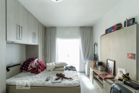Casa à venda com 280m², 4 quartos e 5 vagas Casa à venda com 280m², 4 quartos e 5 vagasQuarto 2