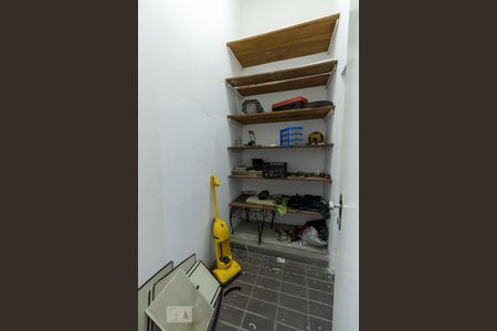 Casa à venda com 280m², 4 quartos e 5 vagas Casa à venda com 280m², 4 quartos e 5 vagasDespensa