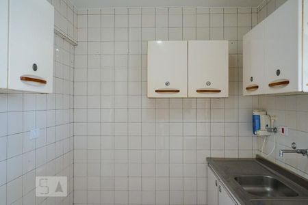 Apartamento para alugar com 74m², 2 quartos e 1 vaga Apartamento para alugar com 74m², 2 quartos e 1 vagaCozinha