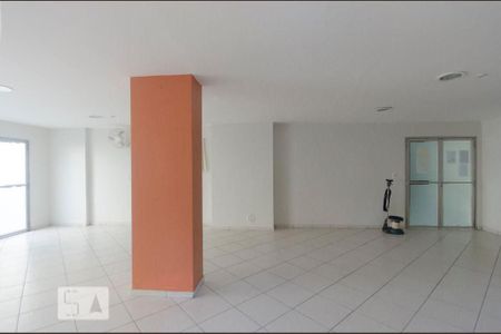 Apartamento para alugar com 74m², 2 quartos e 1 vagaÁrea comum - Salão de festas