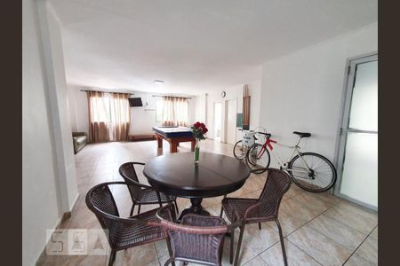 Apartamento para alugar com 74m², 2 quartos e 1 vaga Apartamento para alugar com 74m², 2 quartos e 1 vagaSala de Jogos
