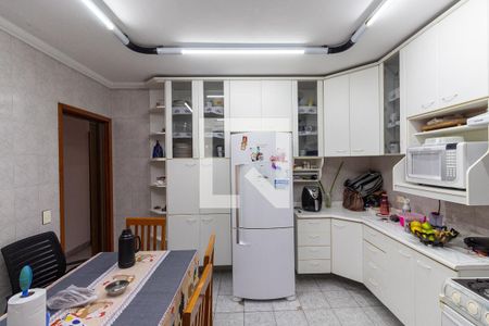 Casa à venda com 274m², 4 quartos e 4 vagasCozinha 2