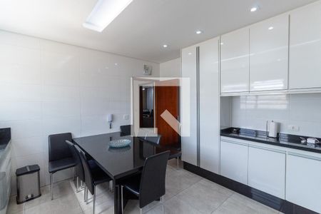 Casa à venda com 274m², 4 quartos e 4 vagasCozinha 1